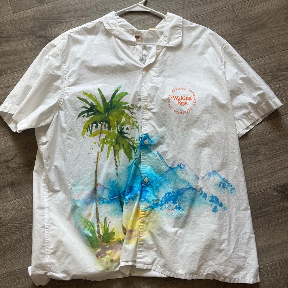 Levi’s Relaxed Fit Button Down